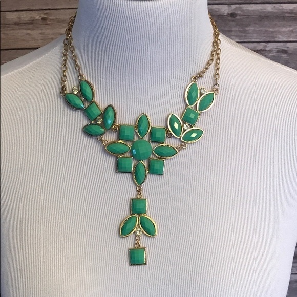 Mint green and silver bib-style statement necklace - Picture 1 of 1